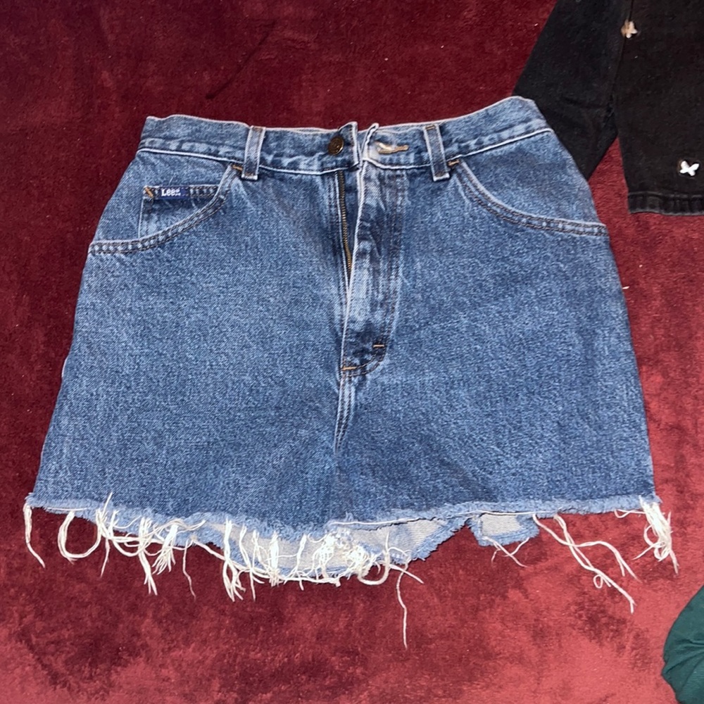 Size small dark blue short jeans